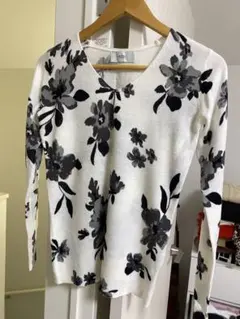 Azul 花柄ニットセーター XSサイズ 長袖