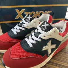 新品未使用品XTOKYO エアクッションスニーカー レッド　26.0