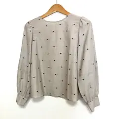 NATURAL BEAUTY BASIC ドット柄ブラウス
