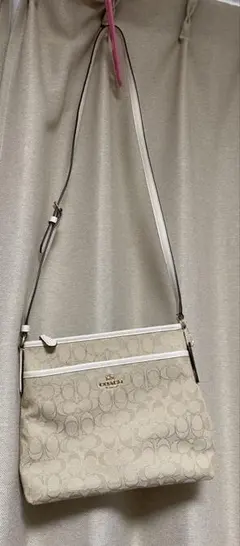 コーチ　ショルダーバッグ　ベージュ