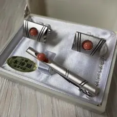 本珊瑚 ネクタイピン カフスボタンセット