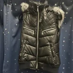 ダウンベスト　メンズ　ブラック　ファー付き　合皮