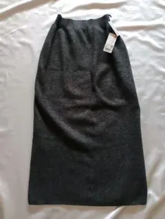 【新品タグ付き】ユニクロ　3D　スフレヤーンスカート　Мサイズ　ダークグレー