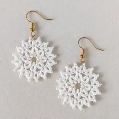 《216》ビーズ　サークル　タティングレース　ホワイト　ピアス　イヤリング