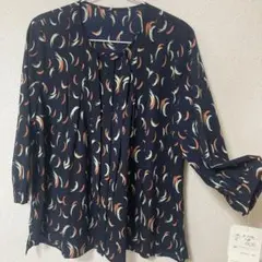 イノウェーブ　柄ブラウス