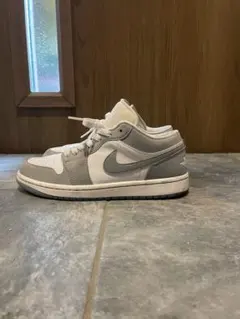 Nike Air Jordan 1 Low Grey Whiteのサムネイル