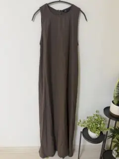 タグ付き新品未使用✨ZARA ノースリーブ ロングワンピース ブラウン XS