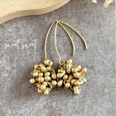 アンティークゴールド＊*チェコビーズのミニピアス＊ゴールド＊ハンドメイド