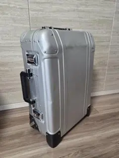 値下 ゼロハリバートン2輪ポリカーボネート キャリーケース ビンテージ