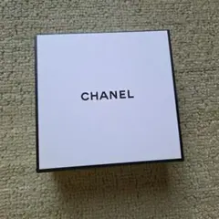 CHANEL ギフト箱 リボン付き