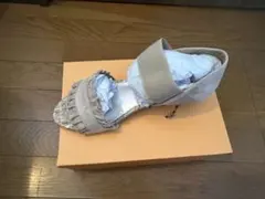 フリル付き ベージュ ウェッジソール サンダル