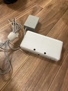 ニンテンドー3DS ホワイト 本体 ACアダプター付き