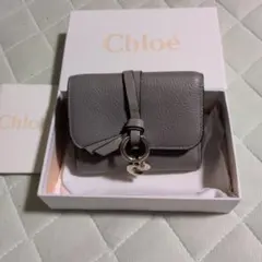 Chloe 三つ折り財布 アルファベット レザー グレーのサムネイル