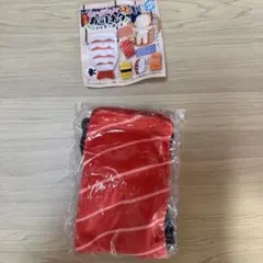 ポーチだけどぬいも背負える！特選寿司ネタショルダーポーチ マグロ