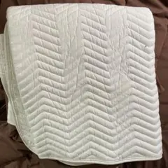 ホワイト ジグザグキルティング ベッドパッド　中古