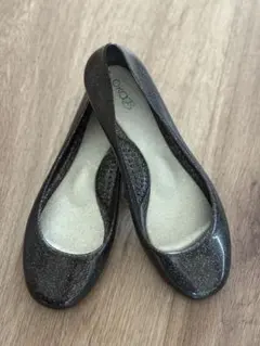 OKABフラットシューズ　ブラックグリッター
