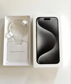 iPhone 15 pro 箱 SIMピン
