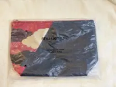 未使用シュウウエムラポーチのサムネイル