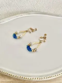 Item thumbnail for item e2c8479c-e001-4bdd-b837-64ff0601917c