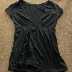 Brandy Melville Vネック 半袖カットソー ブラックのサムネイル
