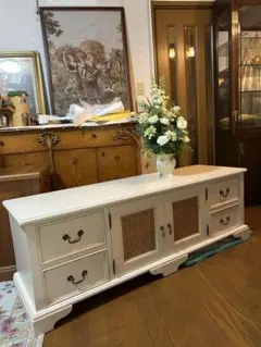 ローラアシュレイ　キャビネット 稀少なLAURA ASHLEY(ローラアシュレイ)のHENSHAW(ヘンショウ)シリーズ