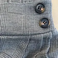 チェック柄ボタン付きワイドパンツ