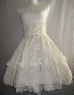 BODYLINE フリルティアードスカート ゴスロリのサムネイル