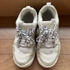 23.65 RARE V2 スニーカー ホワイト 25cmのサムネイル