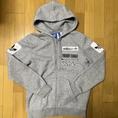 アディダスパーカー