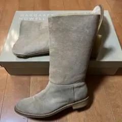 ベージュ ブーツ