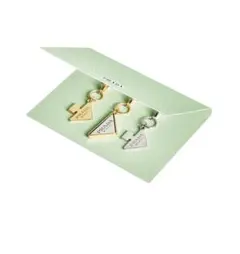 プラダチャーム　2025ホリデー限定