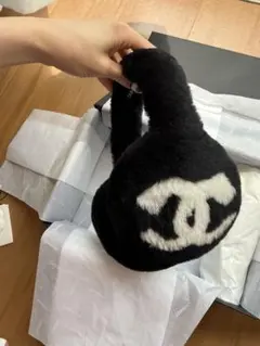 美品 グッチ GGロゴ刺繍 ボア×レザー イヤーマフ 耳当て 希少 - メルカリ