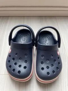 Crocs キッズサンダル ネイビー