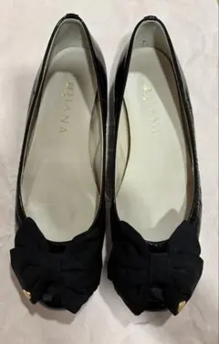 DIANA エナメル バレエシューズ ブラック リボンのサムネイル