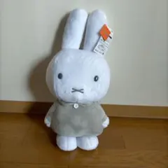 【新品】ミッフィー　ぬいぐるみ　特大サイズ　48㎝　グレーのお洋服