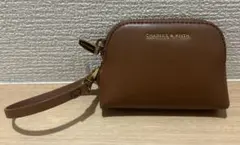 CHARLES & KEITH ポーチ ストラップ付 ブラウンのサムネイル