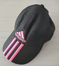 adidas 黒　チャコールグレー&ピンクライン 　レディースキャップ