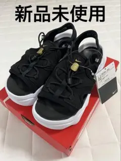 NIKE エアマックスココ　ブラック×ホワイト　22cm 新品未使用のサムネイル