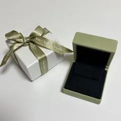 美品　ヴァンクリーフ&アーペル　ピアスケース　空箱　アクセサリー入れ　リボン付き