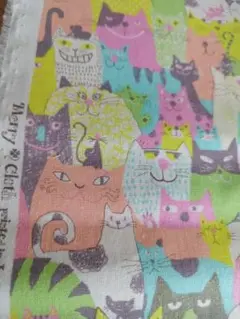 Merry cloth カラフルな猫のプリント生地