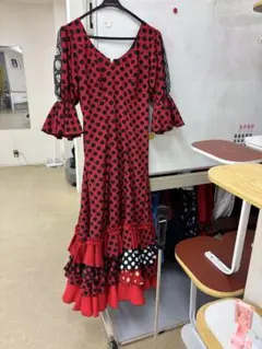フラメンコドレス 赤と黒の水玉模様のサムネイル