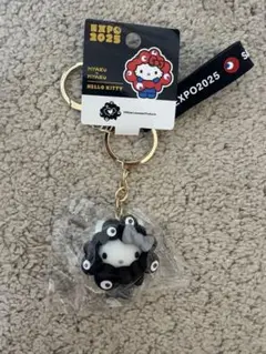 キティ　 ﻿大阪万博　サンリオ黒ミャクミャクなりきりキーホルダー