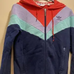 adidas パーカー