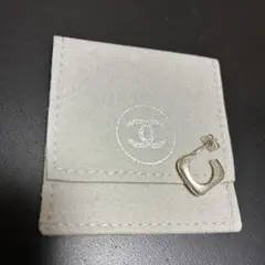 シャネル　シルバーピアス　片耳