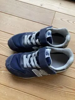 New Balance ネイビー スニーカー