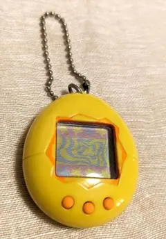 平成レトロ】初代たまごっち 1996年製 イエロー - メルカリ