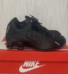 NIKE shox R4 黒のサムネイル