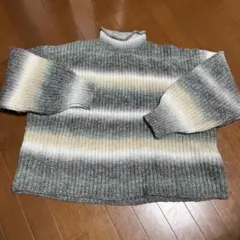 Chaco closet グレーとベージュのストライプ ニット