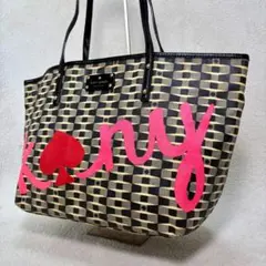 【美品✨】ケイトスペードニューヨーク　トートバッグ スペード柄 PVC A4可