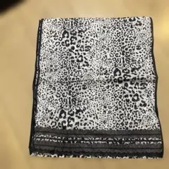 【GIVENCHY 】新品未使用　レオパード柄 スカーフ